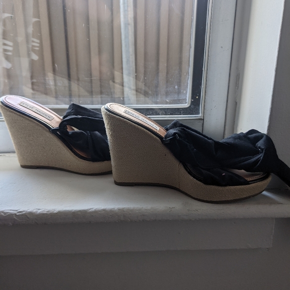 Steve Madden lace up wedges - Picture 4 of 4